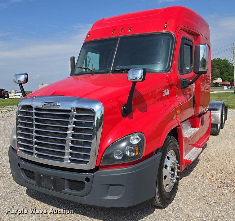 Image of Freightliner Cascadia 125 Primary image