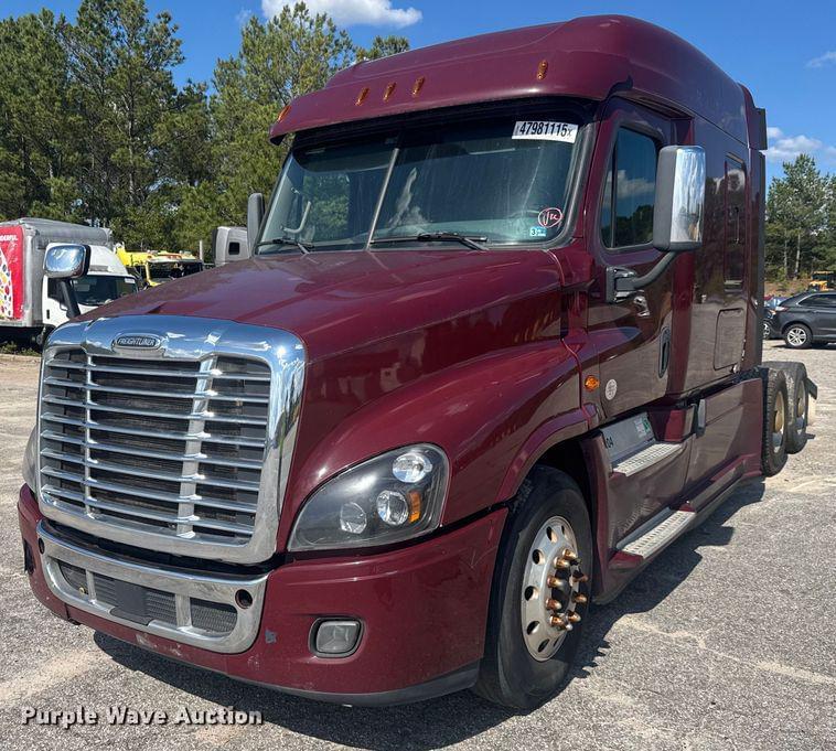 Image of Freightliner Cascadia 125 Primary image
