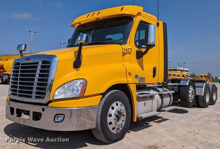 2018 Freightliner Cascadia 125 Equipment Image0