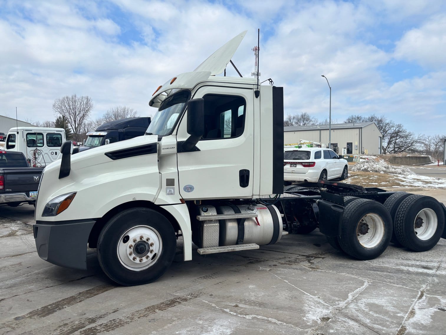 2018 Freightliner Cascadia 126 Equipment Image0