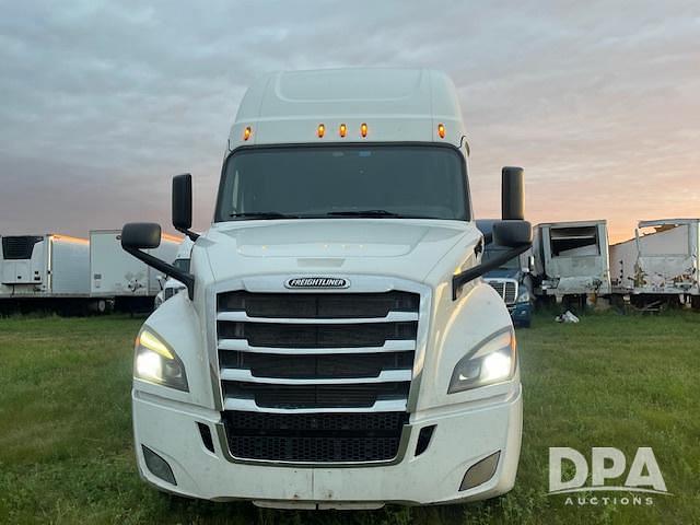Image of Freightliner Cascadia 126 Primary image