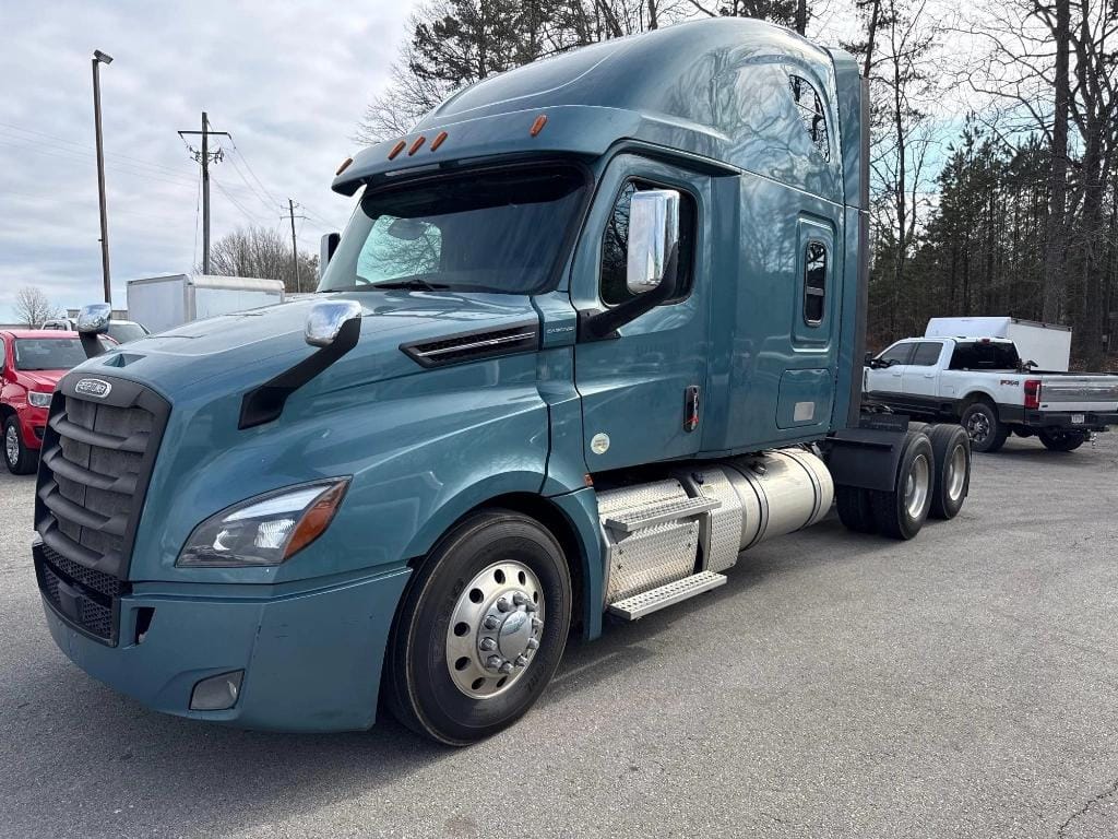 2018 Freightliner Cascadia 126 Equipment Image0