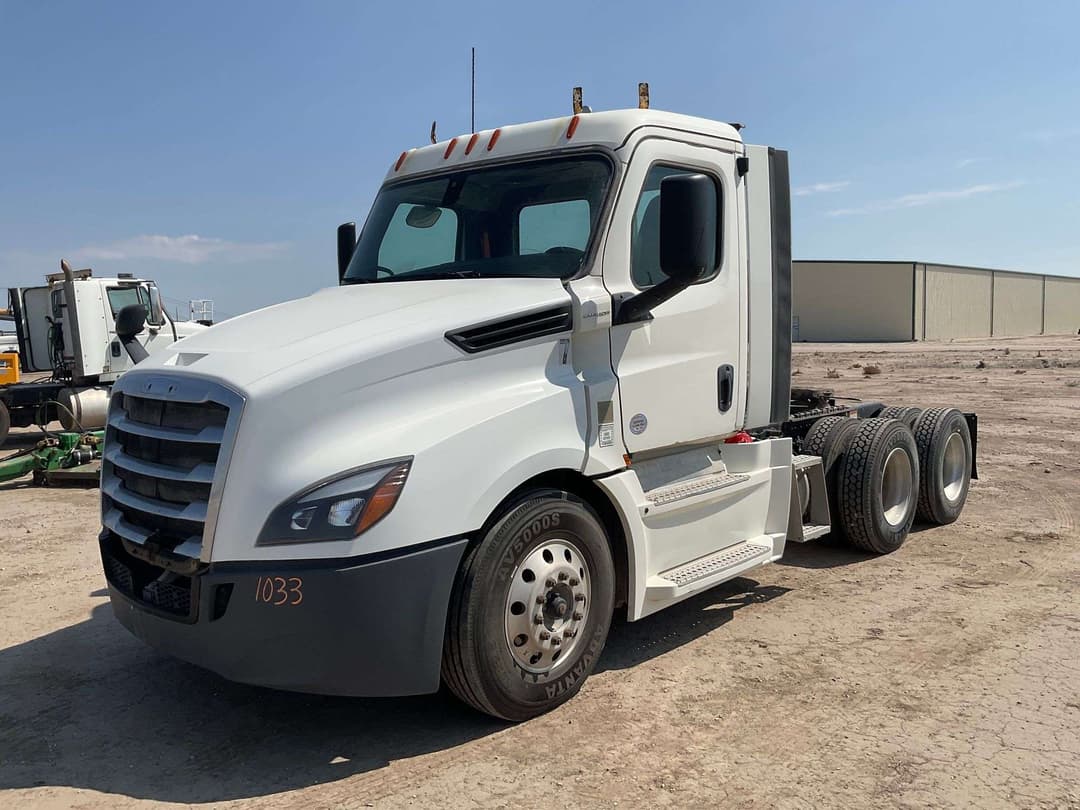 Image of Freightliner Cascadia Primary image