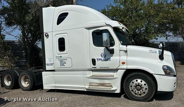 Image of Freightliner Cascadia Evolution equipment image 3