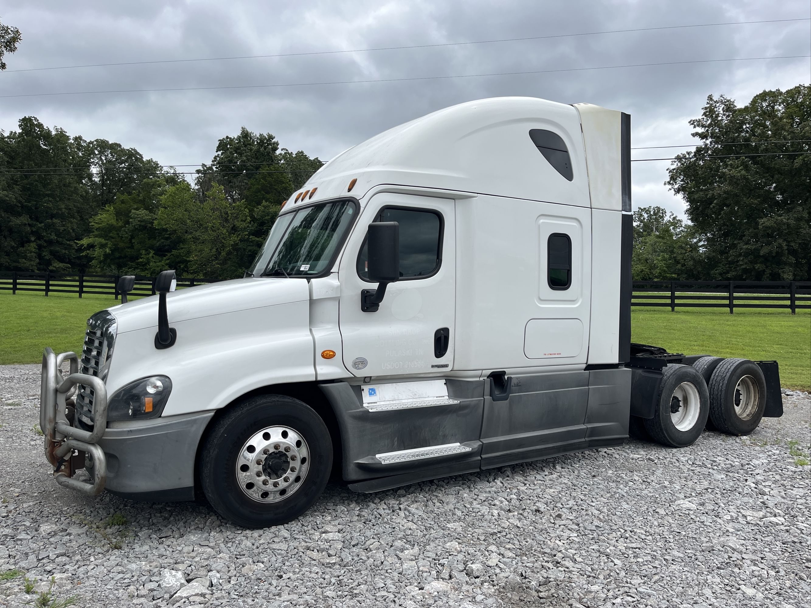 2018 Freightliner Cascadia Equipment Image0