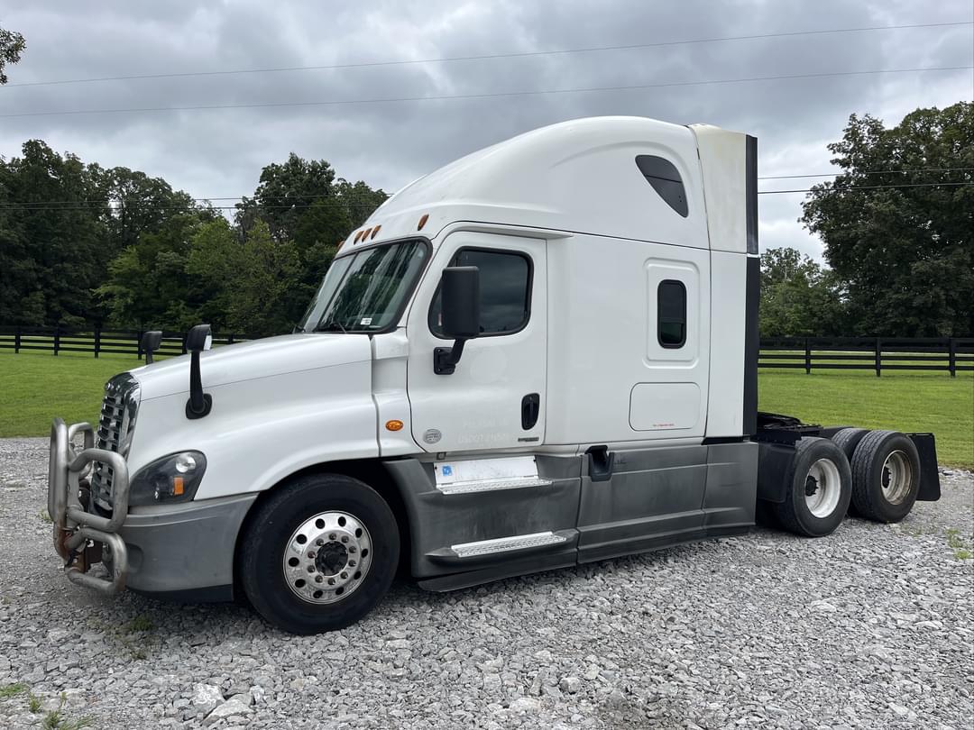 Image of Freightliner Cascadia Primary image
