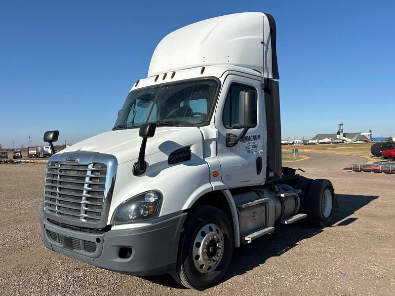 Image of Freightliner Cascadia Primary image