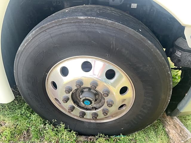 Image of Freightliner Cascadia equipment image 2