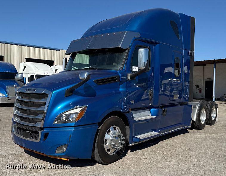 Image of Freightliner Cascadia Primary image