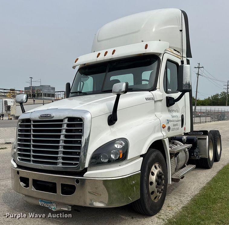 Image of Freightliner Cascadia Primary image