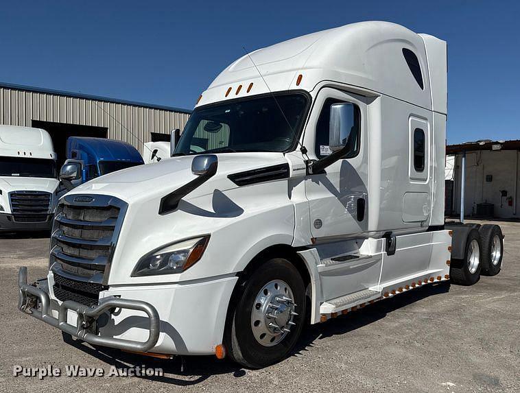 Image of Freightliner Cascadia Primary image