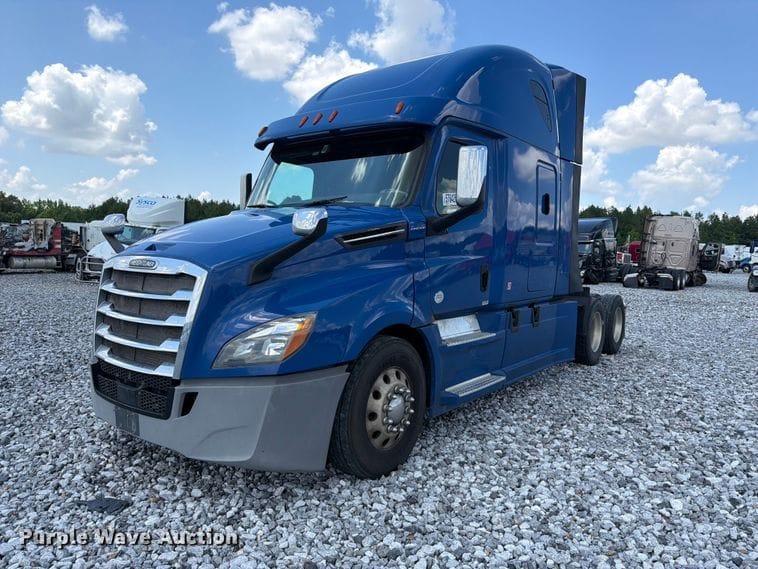 2018 Freightliner Cascadia Equipment Image0