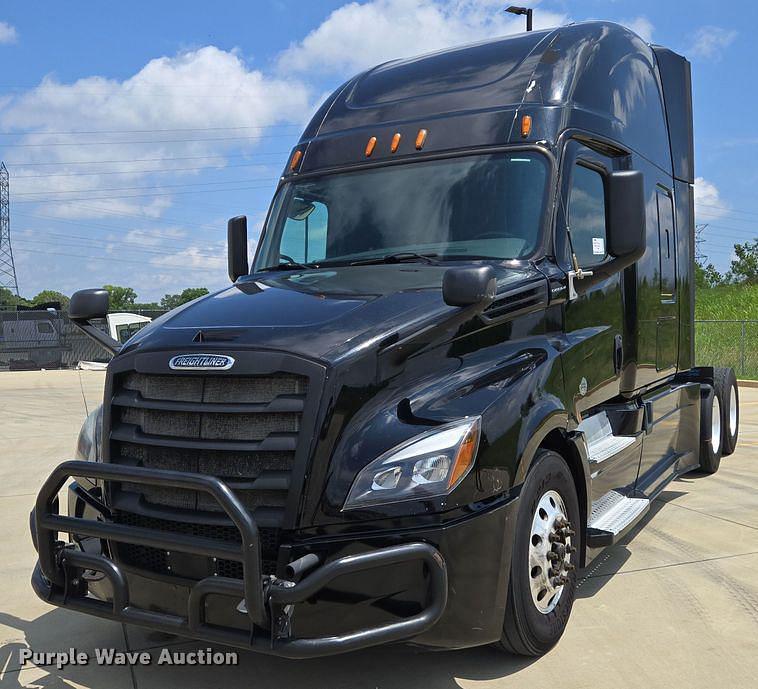 Image of Freightliner Cascadia Primary image