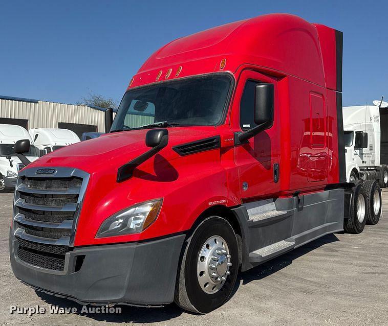 Image of Freightliner Cascadia Primary image