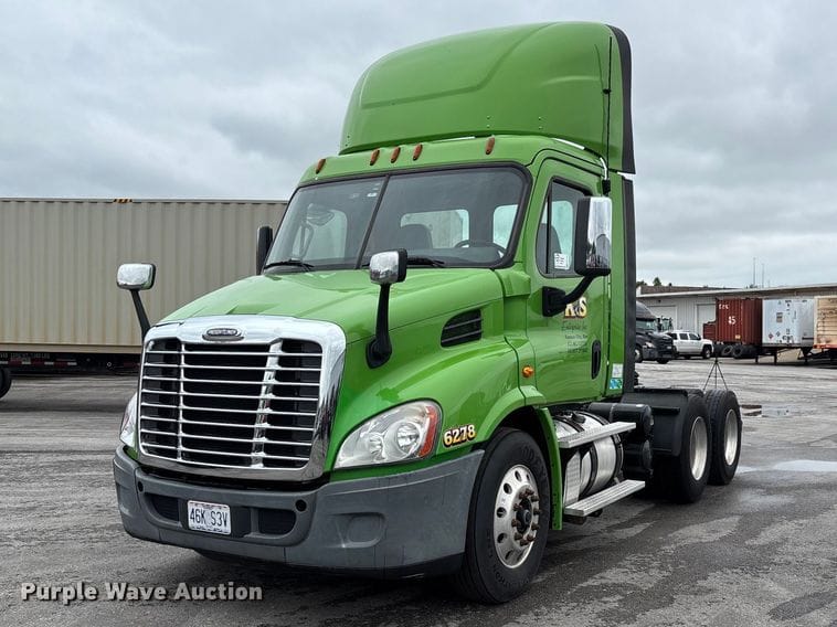 2018 Freightliner Cascadia Equipment Image0