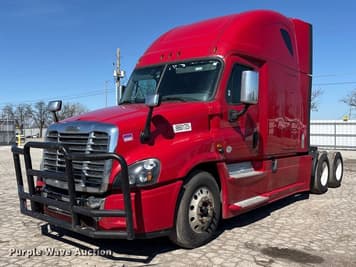 Main image Freightliner Cascadia