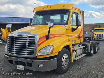 Main image Freightliner Cascadia