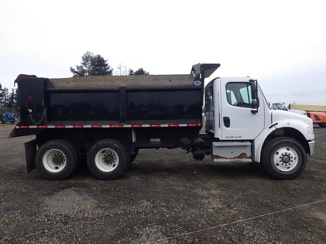 Image of Freightliner M2 equipment image 3