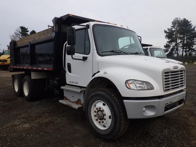 Image of Freightliner M2 equipment image 2