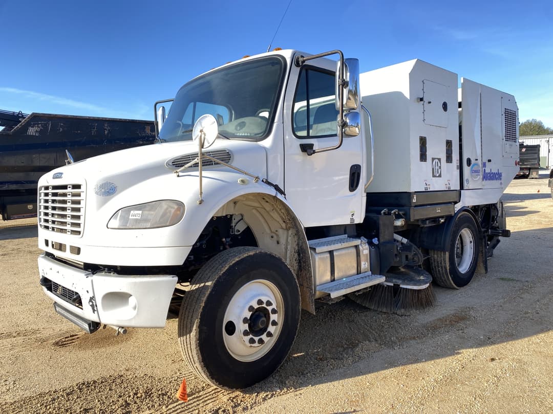 Image of Freightliner M2 Primary image