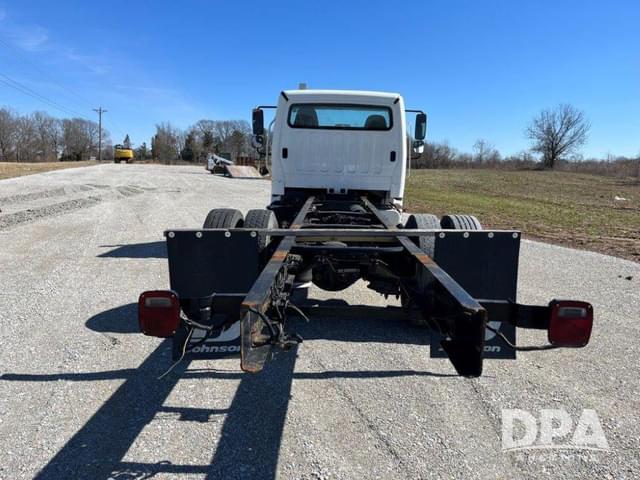 Image of Freightliner M2 equipment image 4