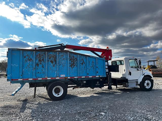 Image of Freightliner M2 equipment image 2