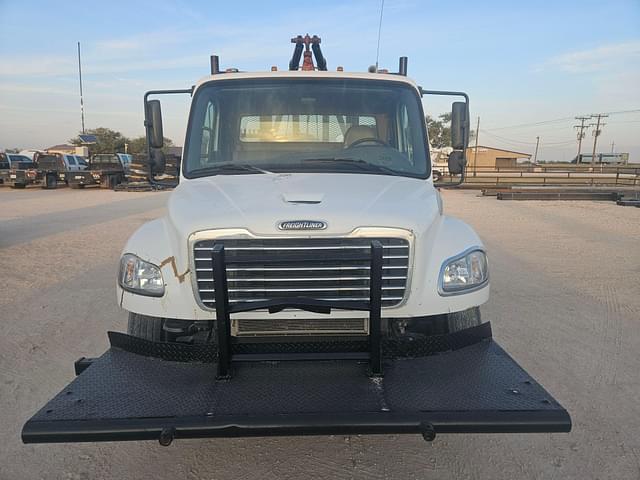 Image of Freightliner M2 equipment image 1