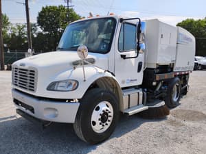 2018 Freightliner M2 Image