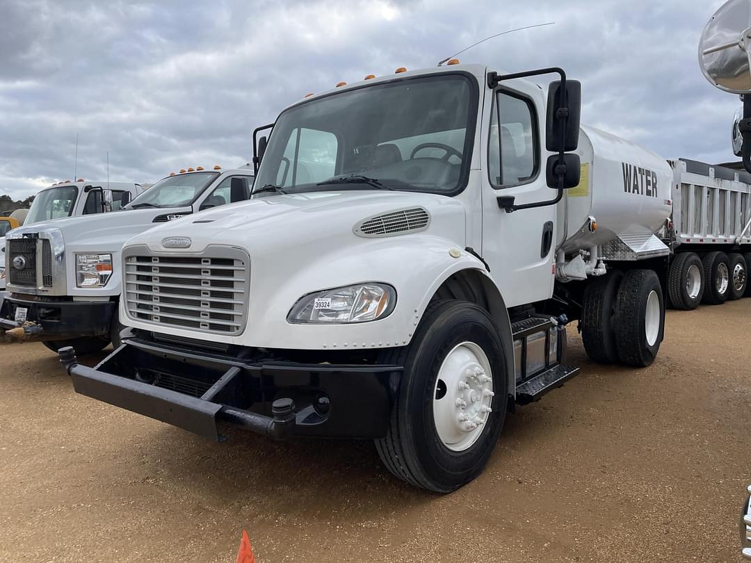 Image of Freightliner M2 Primary image