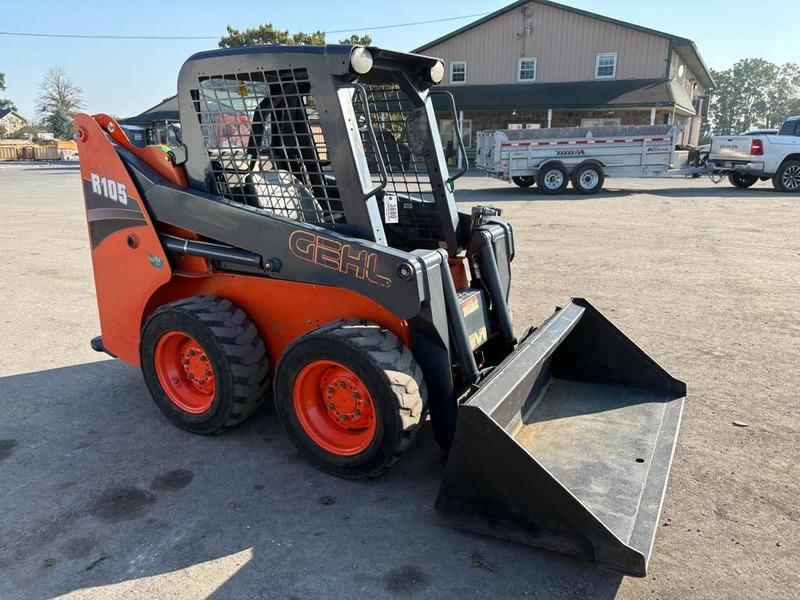 Main image Gehl R105