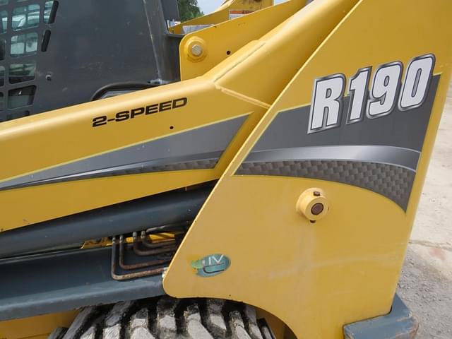 Image of Gehl R190 equipment image 2
