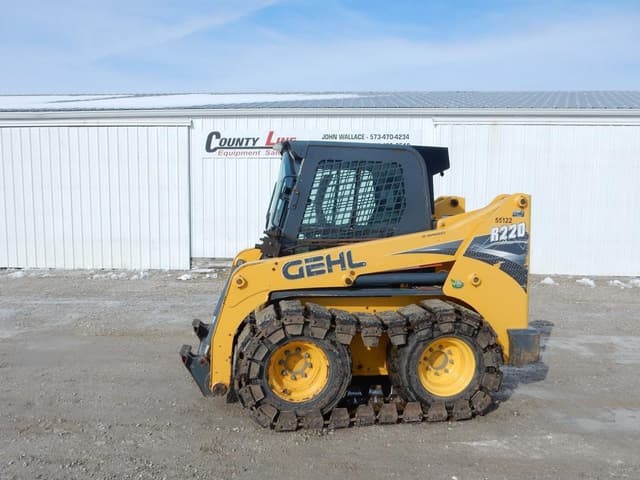 Image of Gehl R220 equipment image 2