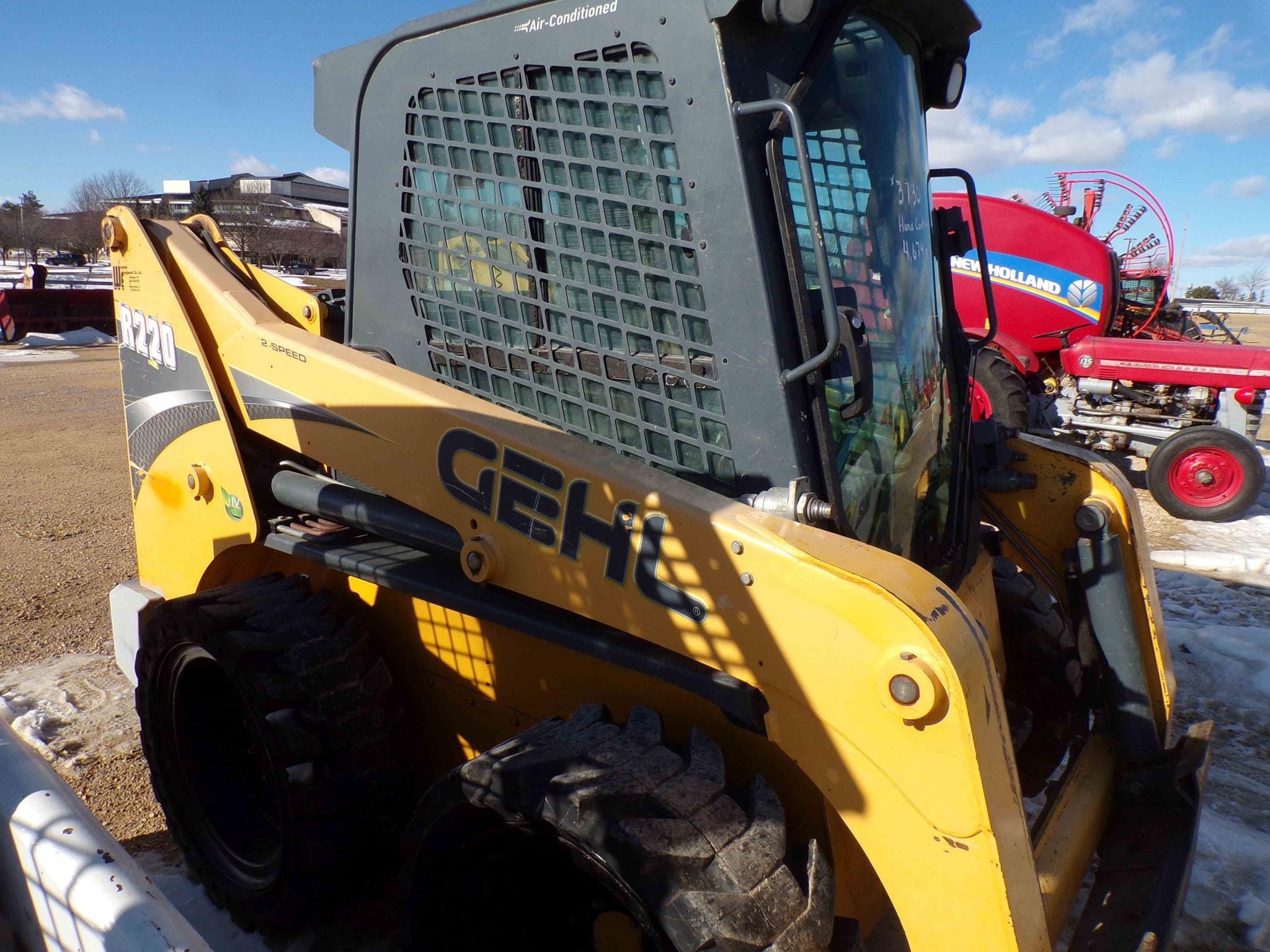 2018 Gehl R220 Equipment Image0