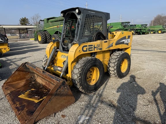 2018 Gehl V420 Equipment Image0