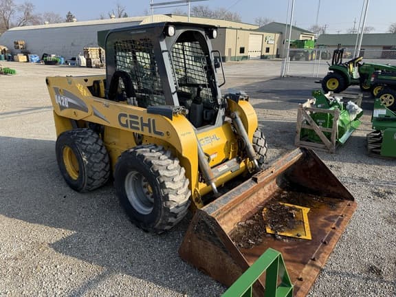 Image of Gehl V420 equipment image 1