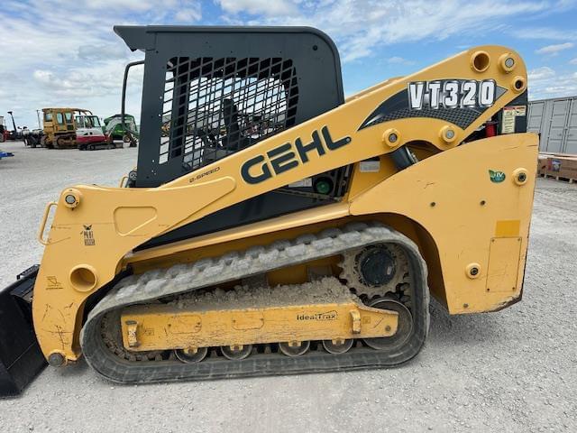 Image of Gehl VT320 equipment image 1
