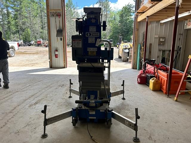 Image of Genie AWP-30S equipment image 4