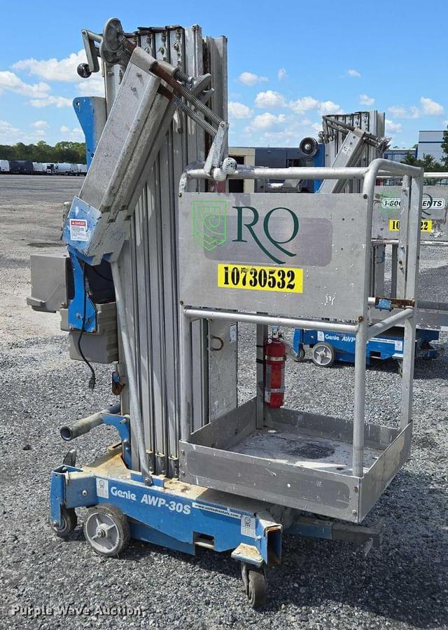 Image of Genie AWP-30S equipment image 2