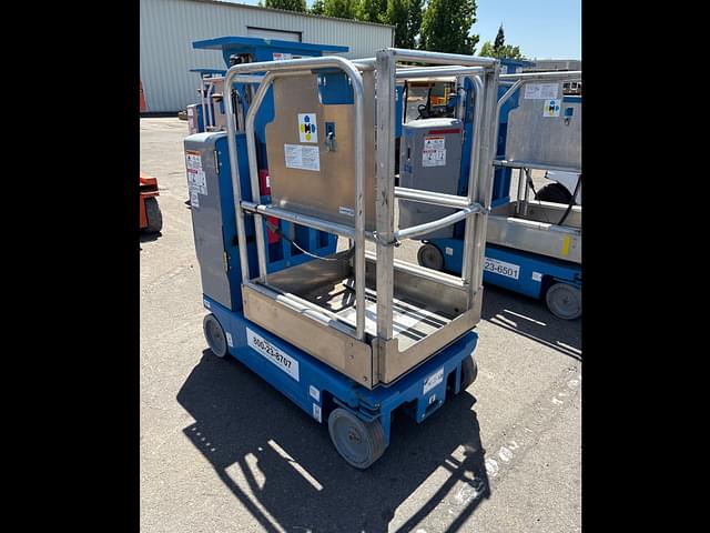 Image of Genie GR12 equipment image 3