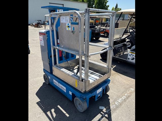 Image of Genie GR12 equipment image 3