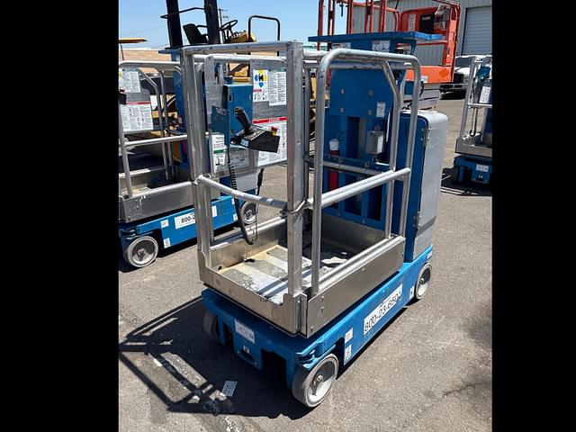 Image of Genie GR12 equipment image 2