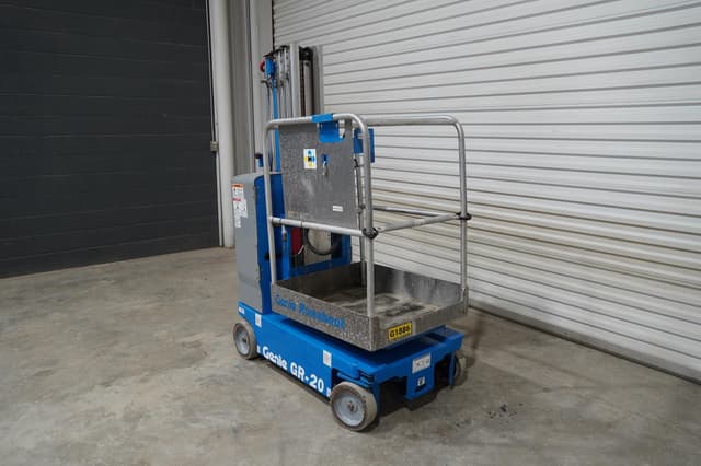 Image of Genie GR-20 equipment image 3