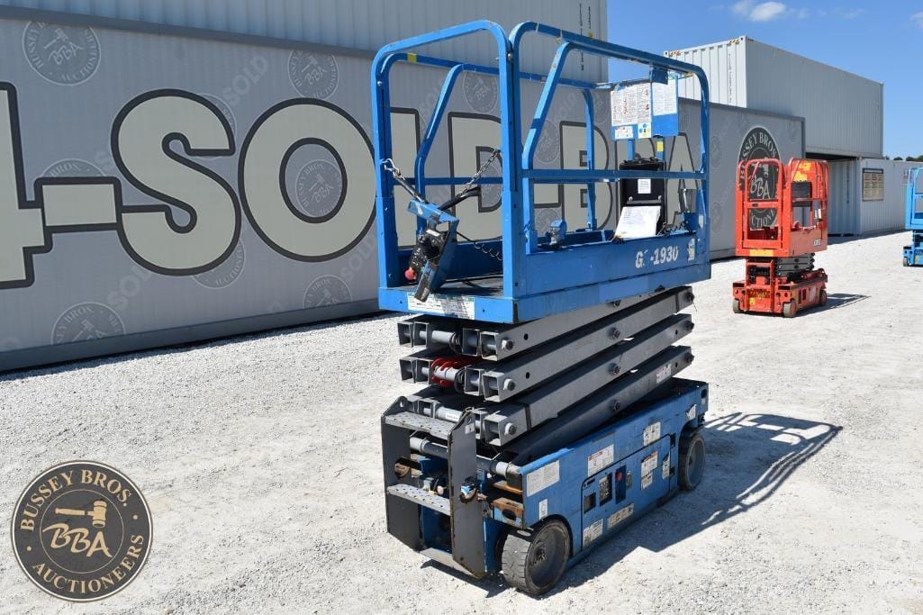 2018 Genie GS-1930 Equipment Image0