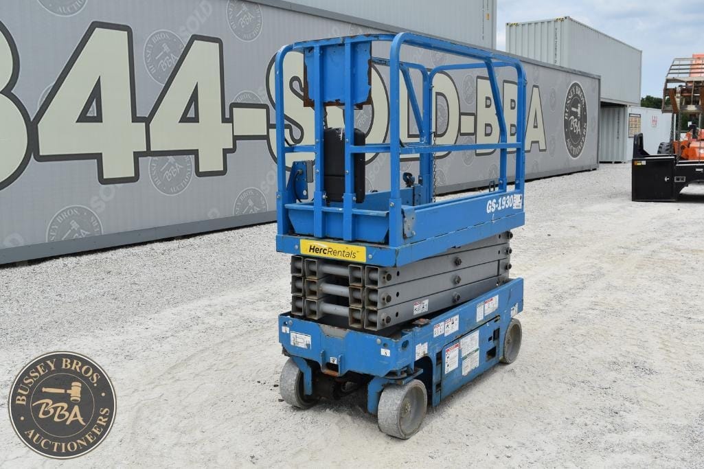2018 Genie GS-1930 Equipment Image0
