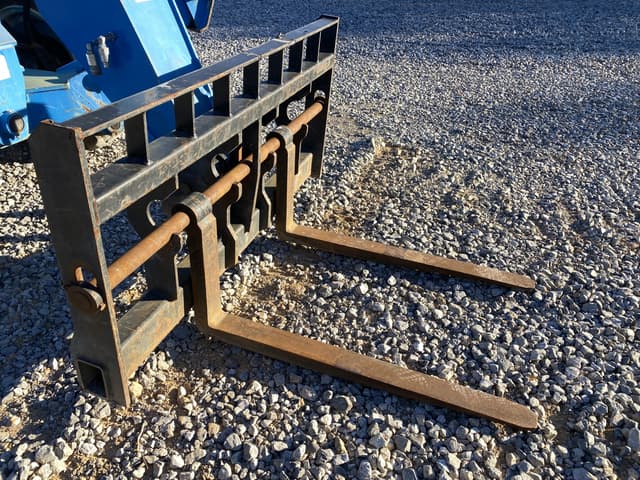 Image of Genie GTH-1056 equipment image 4