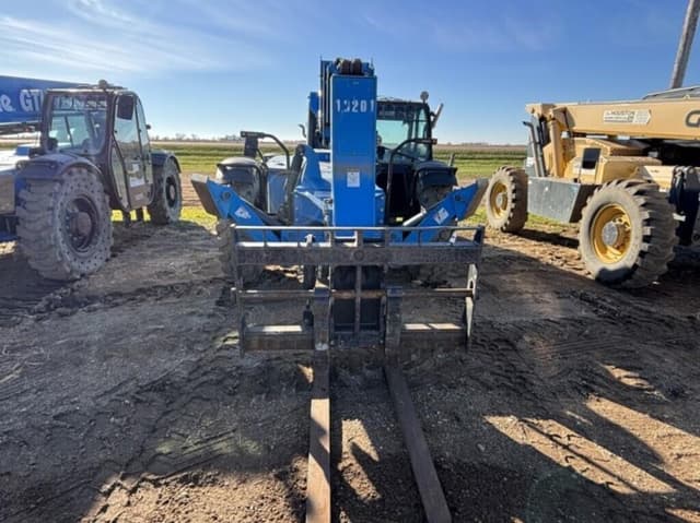 Image of Genie GTH-1056 equipment image 1