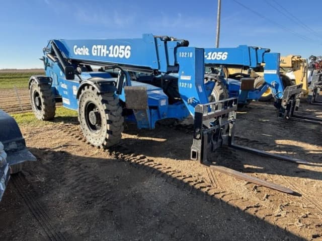 Image of Genie GTH-1056 equipment image 2