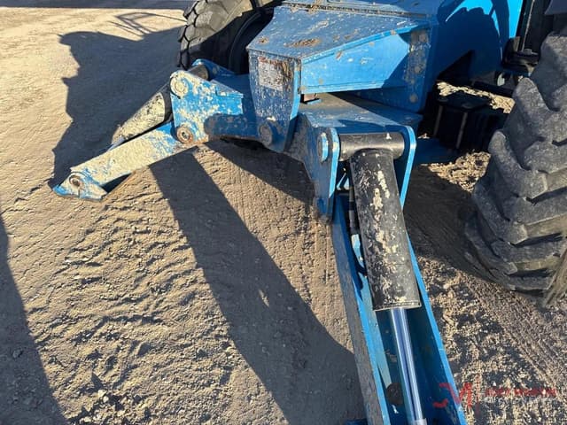 Image of Genie GTH-1056 equipment image 4