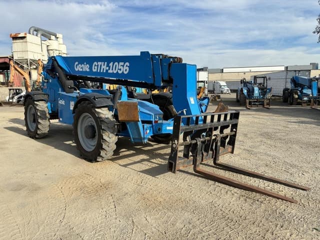 Image of Genie GTH1056 equipment image 1