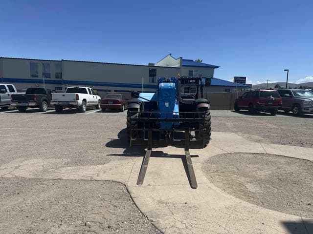 Image of Genie GTH-844 equipment image 1